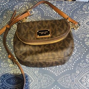 Michael crossbody bag